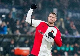 Santiago Gimenez chi e lattaccante nel mirino del Milan