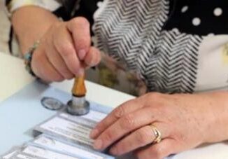 Sondaggio politico Fratelli dItalia e Pd in calo. Cresce il M5S