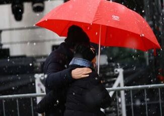 Temporali gelo e neve allerta meteo al Centro Sud. Scuole chiuse in molti Comuni