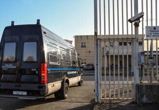 Torino bici lanciata dai Murazzi condannata a 16 anni ragazza maggiorenne