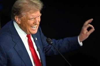 Usa, Trump limita assistenza medica a minori che vogliono cambiare sesso