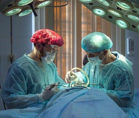 dottori ospedale olga-guryanova-tMFeatBSS4s-unsplash ridim dottori ospedale