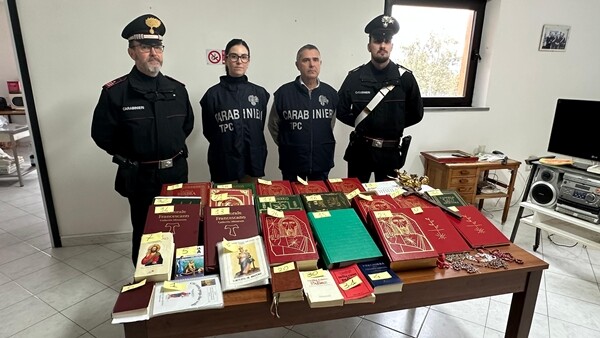 refurtiva oggetti sacri rubati in chiesa a Sant'Antioco