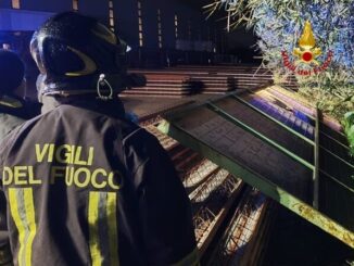 vigili del fuoco cancello caduto san sperate