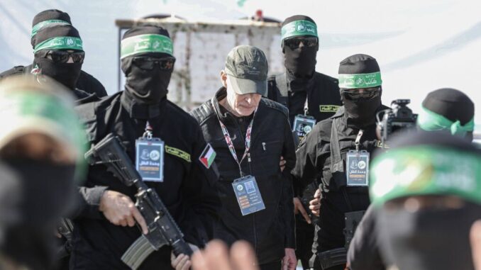 Hamas rilascia altri tre ostaggi, Israele libera 183 prigionieri