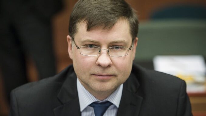 Dazi, Dombrovskis “Rischio è che Pil mondiale crolli del 7%”
