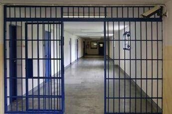 Ai domiciliari per stupro evade e violenta unaltra donna il caso a Roma