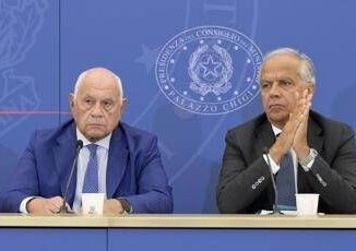 Almasri oggi informativa di Piantedosi e Nordio. Opposizioni contro Meloni