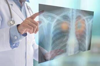 Cancro seno per 1 donna su 8, nuova frontiera in chirurgia conservativa