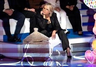 Ce posta per te stasera 1 febbraio gli ospiti e le anticipazioni