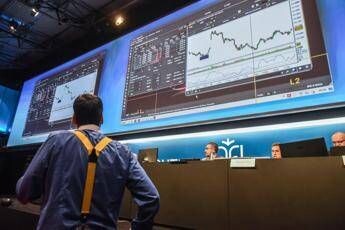 Dazi Usa sulle auto, tonfo in Borsa in Europa: giù Stellantis, Bmw e Mercedes
