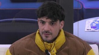 Grande Fratello Lorenzo Spolverato e Chiara Cainelli sempre piu vicini la segnalazione social