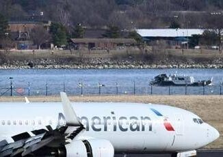 Incidente aereo Washington recuperati resti di 55 passeggeri