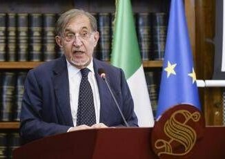 Indagine per violenza sessuale La Russa Credo a innocenza di mio figlio mi affido a magistrati