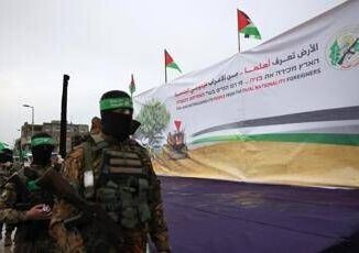 Israele Hamas riconsegna 4 corpi Ora Netanyahu negozi seconda fase tregua