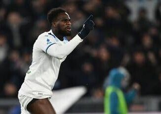Lazio Napoli 2 2 Conte non vince piu