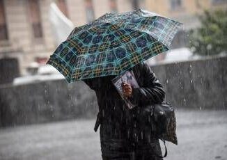 Maltempo, è allerta meteo per temporali e forte vento al Sud 3 Maltempo e allerta meteo per temporali e forte vento al Sud