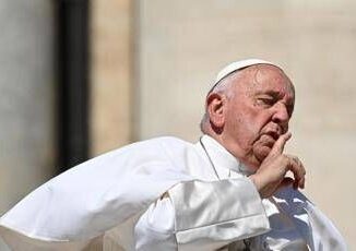 Papa Francesco ricoverato Vaticano Ha riposato bene