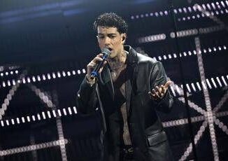 Sanremo 2025 Codacons denuncia Tony Effe e Rai per pubblicita occulta