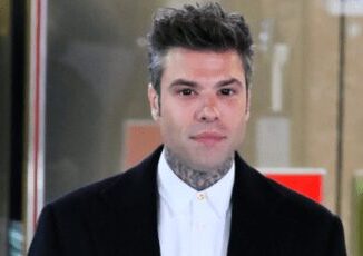 Sanremo 2025 Fedez Gli occhi Avevo le lenti. Le polemiche Sto pagando errore grave