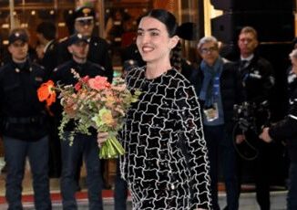 Sanremo 2025 Joan Thiele chi e esordi influenze premi e lamicizia con Elodie