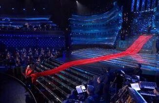 Sanremo 2025 Malgioglio tra super velo e confessione Me la faccio sotto