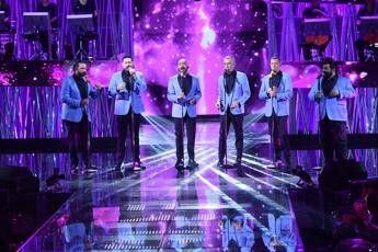 Sanremo 2025, Neri per Caso chi sono: il gruppo che duetta con Massimo Ranieri