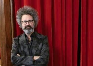 Sanremo 2025 Simone Cristicchi chi e gli esordi rock il portafortuna Antonacci e lamore per Amara