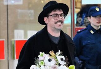 Sanremo 2025 Willie Peyote chi e significato nome darte le polemiche sui brani e la visione della societa