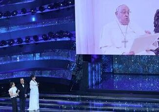 Sanremo 2025 videomessaggio del Papa nessun malumore registrato molto volentieri