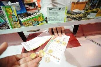Superenalotto, numeri combinazione vincente oggi 29 aprile