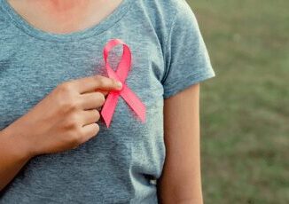 Tumori circa 48 donne non partecipa a screening seno in aiuto progetto Shield women