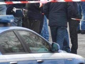 Ucciso in panetteria a Milano ricerche si concentrano su figlio negoziante
