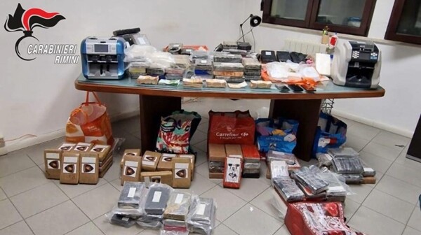 carabinieri rimini refurtiva sequestrata