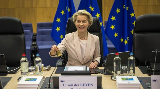 Von der Leyen “Siamo in epoca di riarmo, 800 mld per la difesa europea”