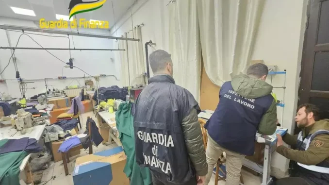 Aziende tessili “apri e chiudi”, chiusa impresa illegale nel Varesotto