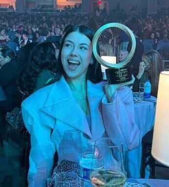 Anna premiata ai Billboard Women in Music Awards di Los Angeles