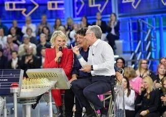 Avanti un altro By night lo speciale con Maria De Filippi stasera 27 marzo