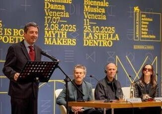 Biennale di Venezia lo spettacolo del mondo con teatro musica e danza
