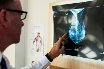 Foce: “Approvare aggiornamento Lea per garantire test molecolari per 87mila pazienti oncologici ogni anno”