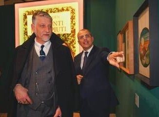 Giuli in visita a Catania dal rione Librino a inaugurazione mostra Tolkien