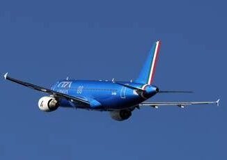 Israele volo Ita rimanda latterraggio a Tel Aviv per allarme missili dallo Yemen