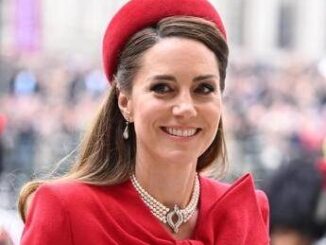Kate Middleton niente scatto con i figli dopo la foto ritoccata la principessa sceglie un video e stavolta non e falso