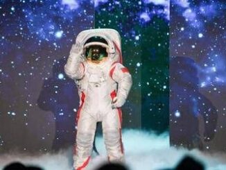 La Cina mira allallunaggio con equipaggio entro il 2030 per lesplorazione scientifica
