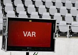 Lex arbitro De Santis Var usato male arbitri tornino a fare arbitri