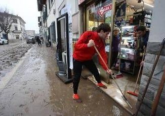 Maltempo in Toscana meteo migliora Arno in lenta discesa a Firenze