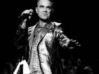 MediaWorld e Robbie Williams partnership strategica per la nuova collezione audio PEAQ