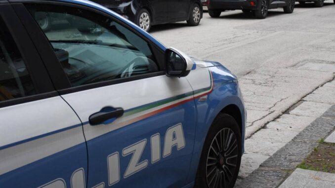 Migranti, ecco come funziona la truffa del click day