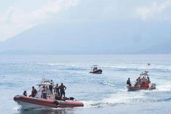 Migranti, naufragio a Lampedusa: in corso ricerche dispersi