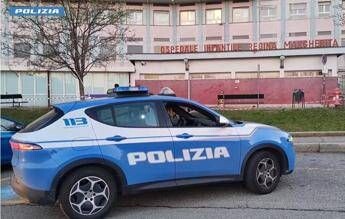 Neonata arrivata in nave da Marocco in busta della spesa per esser venduta